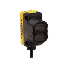 Banner World-Beam QS30 Standard Series Midsize Photoelectric Sensor